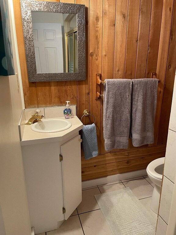 Schöne Lage - Privatstrand und Seezugang !!! in Kootenay-Nationalpark