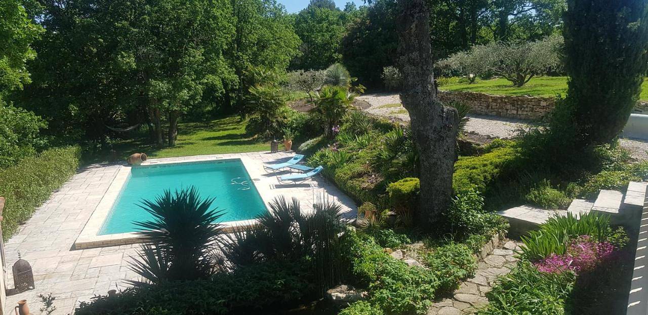 Double Room with Pool View in La Tour-d'Aigues, Parc naturel régional du Luberon