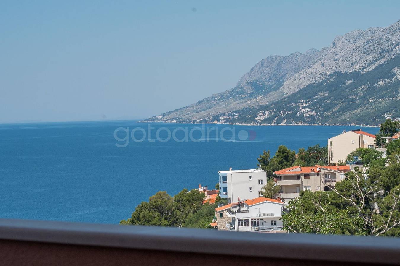 Cały apartament wypoczynkowy, Apartament wakacyjny dla 9 osób z balkon in Brela, Riwiera Makarska