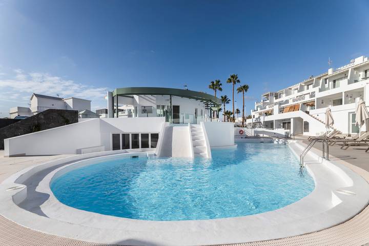 Vakantieappartement voor 2 personen, met Terras en Zwembad in Puerto del Carmen