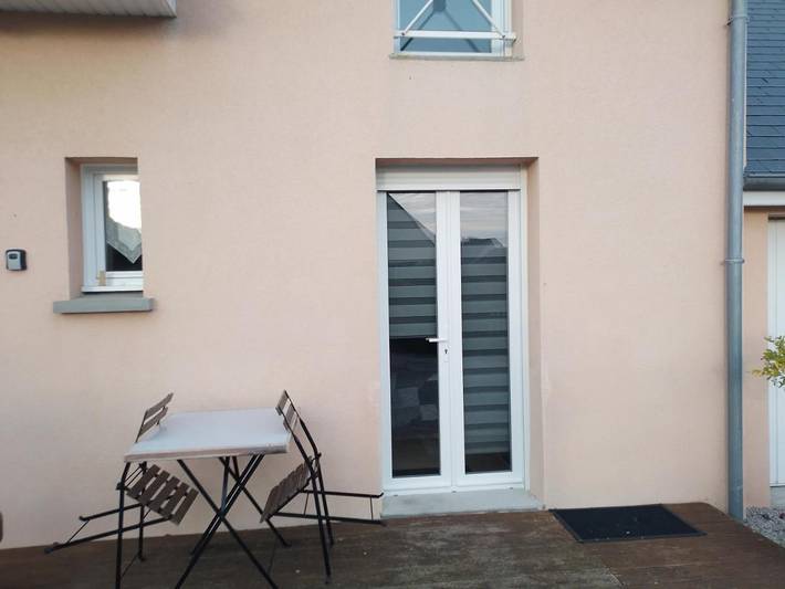 Gîte pour 2 personnes, avec terrasse ainsi que vue et jardin, animaux acceptés à Saint-Hilaire-Petitville - 2