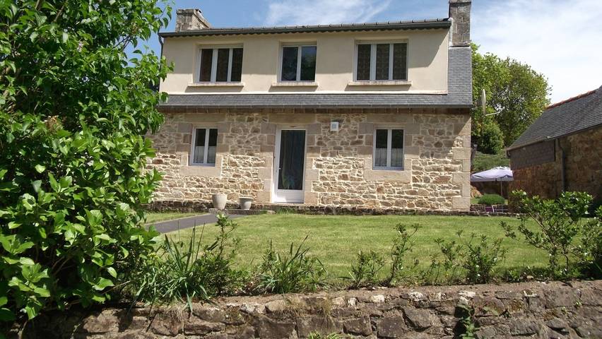 Gîte pour 4 personnes, avec jardin et terrasse à Louannec - 2