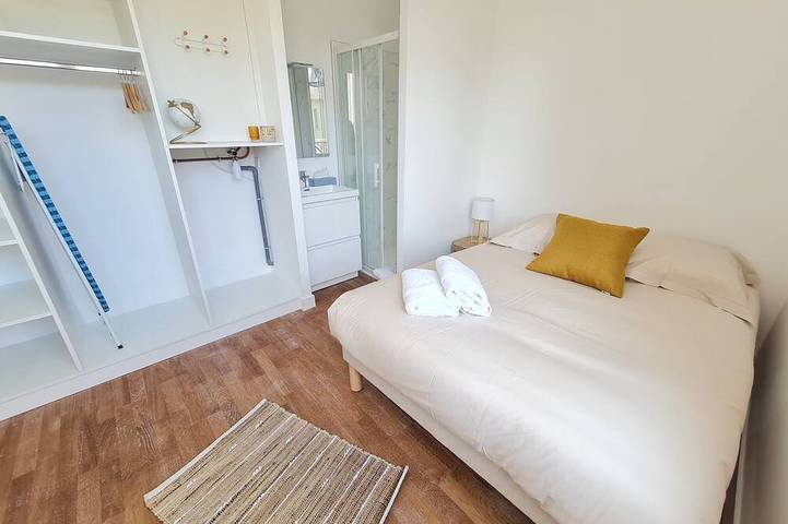 Appartement entier, Le Poulorio 7 - T2 - Proche Gare in Lorient, Côte des Mégalithes