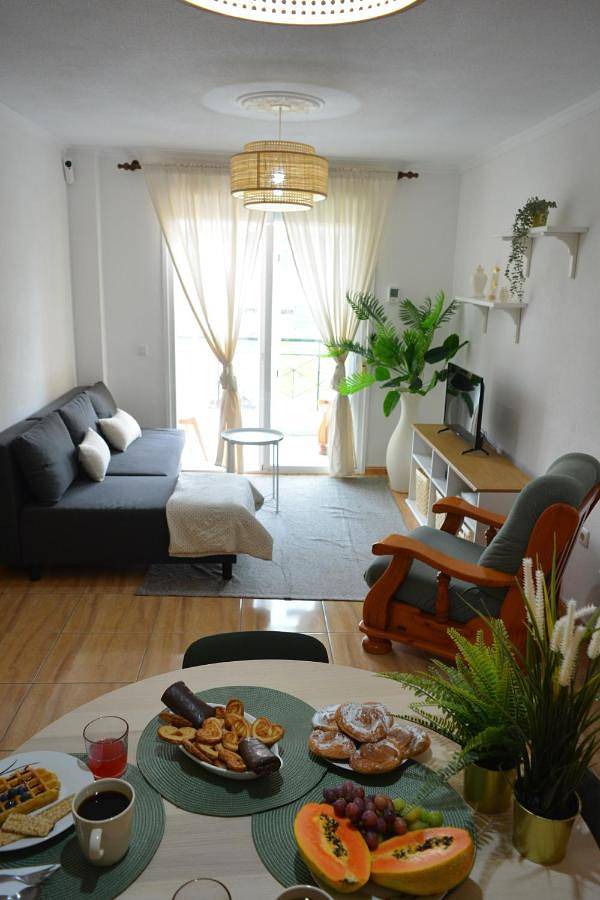 Gîte pour 4 personnes, avec jardin ainsi que vue et piscine dans Cho