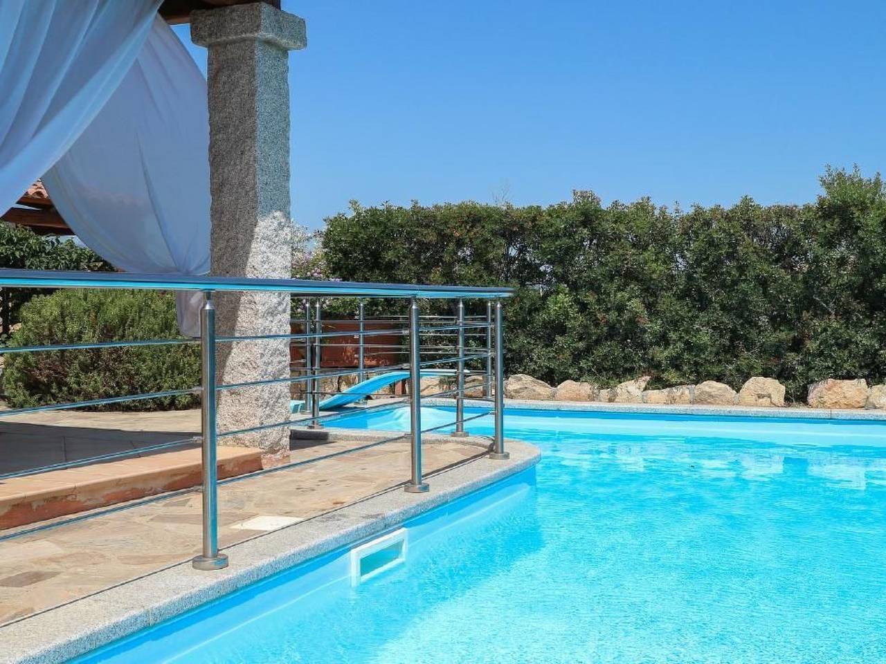 Haus in Budoni mit Schwimmbad und Privatparkplatz in Porto Ainu, Baia Sant'Anna
