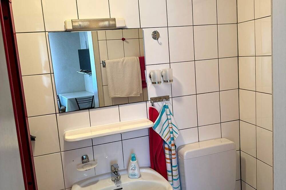 Gästehaus Schröder - Double room 1 in Ober-Flörsheim, Kurpfalz