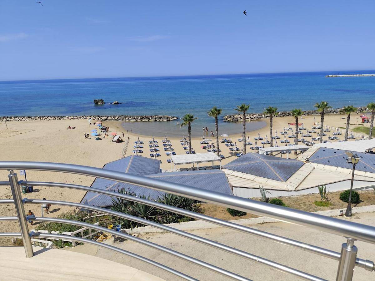 Ganze Wohnung, Three-Bedroom Apartment in Scoglitti, Vittoria