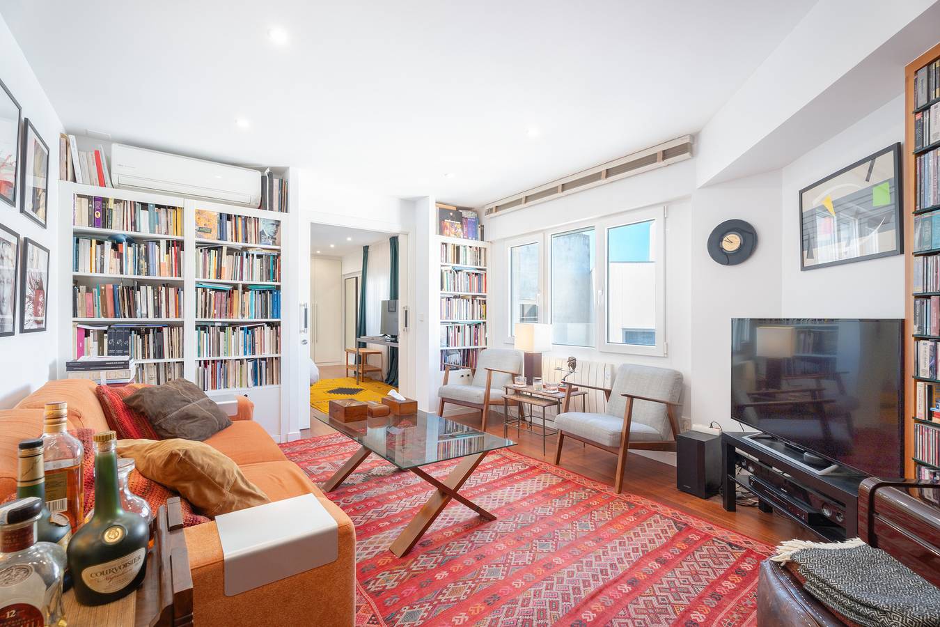 Apartamento entero, Apartamento 'Lujoso Ático Palau De La Música' con terraza compartida, Wi-Fi y aire acondicionado. in Valencia City Centre, Valencia