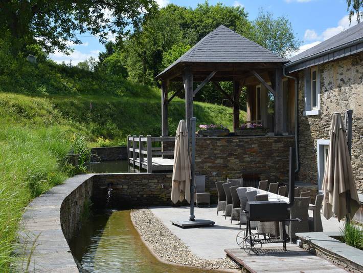 Location de vacances pour 15 personnes, avec sauna ainsi que balcon/terrasse et terrasse, adapté aux familles à Bièvre