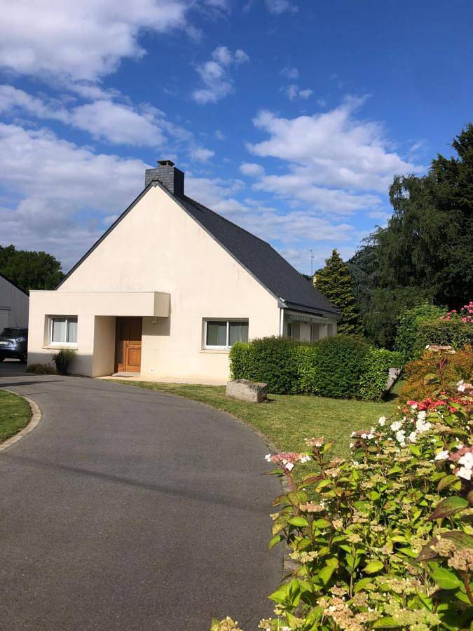 Two-Bedroom House in Vannes, Côte des Mégalithes