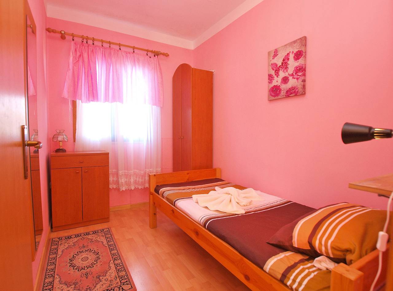 Appartamento intero, Appartamento vacanze per 5 persone con terrazza in Parenzo, Porec e dintorni