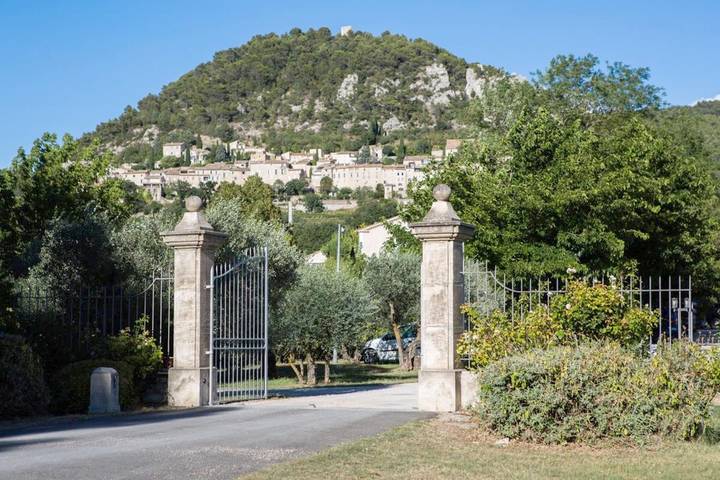 Hôtel pour 2 personnes, avec Terrasse et Jardin ainsi que Piscine et Vue