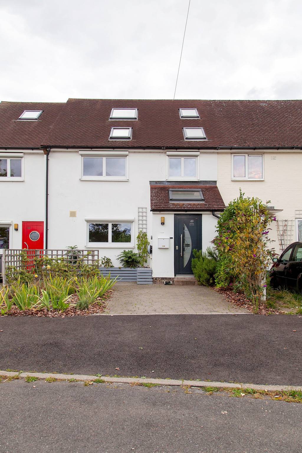 Pass the Keys | 49 Byron Square Modern and Spacious 3 Bed Home with Free Parking in Cambridge, Cambridgeshire