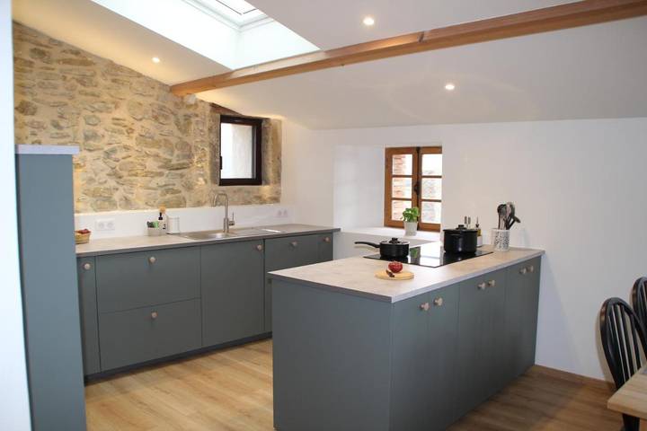 Location de vacances pour 5 personnes, avec vue et jardin ainsi que piscine et balcon à Soyans - 3