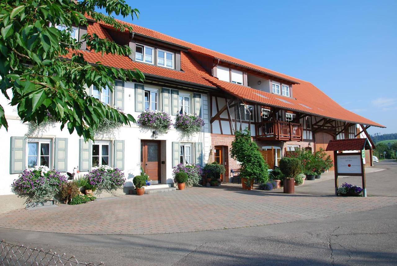 Ganze Wohnung, Two-Bedroom Apartment in Friedrichshafen, Region Bodensee-Oberschwaben