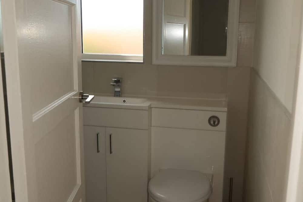 Entire apartment, Cozy 2-bedroom house in quaint Edinburgh with Wifi in Edinburgh, Edinburgh and Lothian