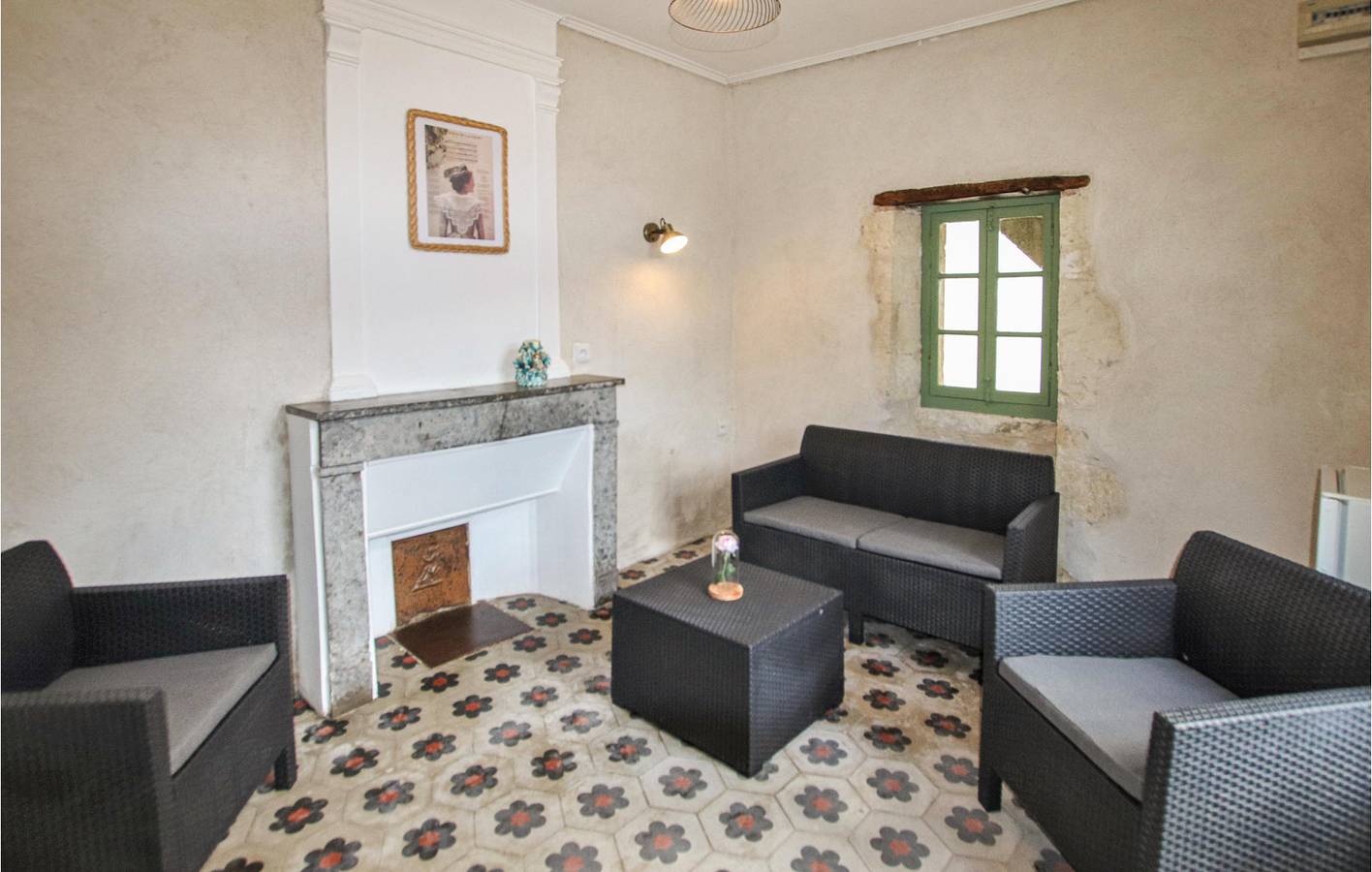 240sqft Apt with Pool & Garden, Near Rochefort-du-Gard in Rochefort-du-Gard, Nimes region