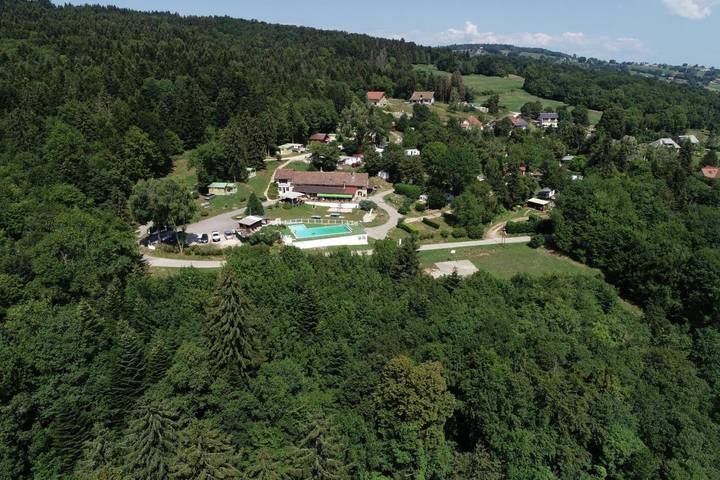 Location de vacances pour 3 personnes, avec terrasse et piscine, animaux acceptés à Miribel-les-Échelles - 4