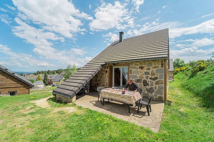 Maison de vacances pour 8 personnes, avec jardin dans Peyre-en-Aubrac