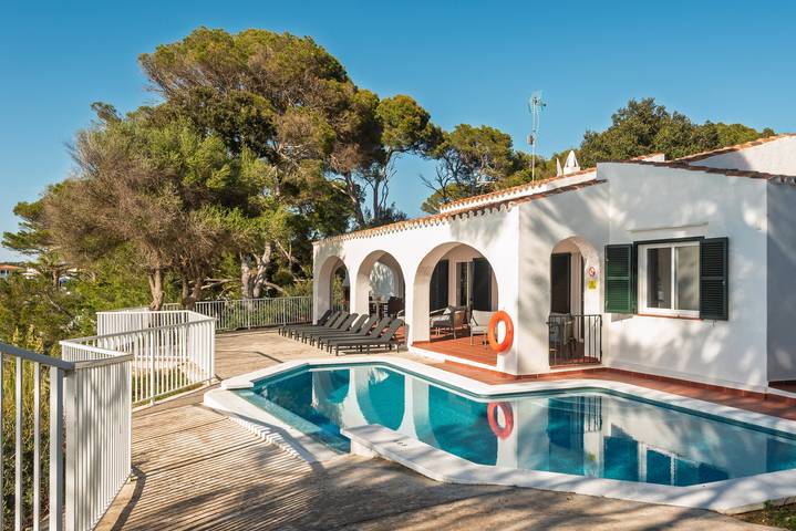 Location de vacances pour 10 personnes, avec terrasse et jardin à Ferreries - 2