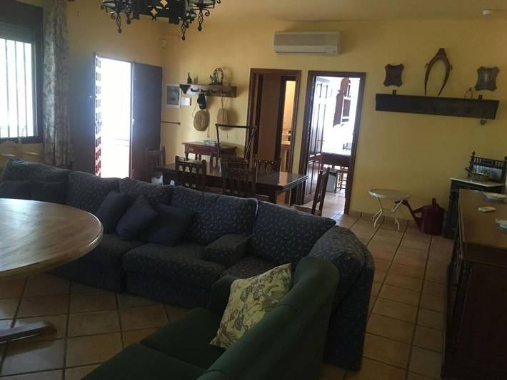 Apartamento para 16 personas, con Terraza y Jardín además de Piscina y Vistas en Teba