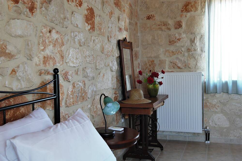 Thyme Cottage, Lioriza Houses Zakynthos in Kalamaki, Zakynthos