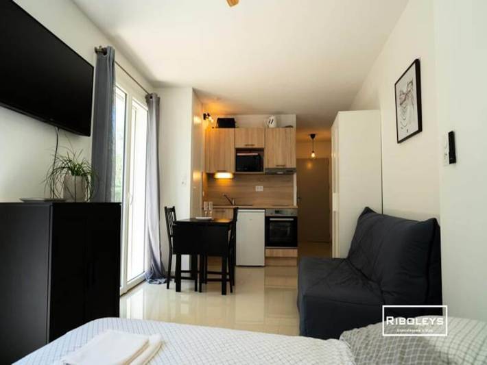 Gîte pour 4 personnes, avec jardin, adapté aux familles dans Plage de la Farinette - 3