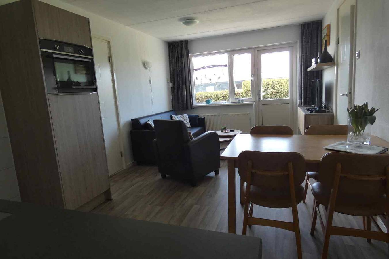 Ganze Wohnung, Schöne und geräumige Ferienwohnung für 3 bis 5 Personen in Den Burg, Texel. in Den Burg, Westfriesische Inseln