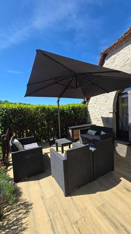 Location de vacances pour 6 personnes, avec Terrasse ainsi que Jardin et Vue à Padirac - 2