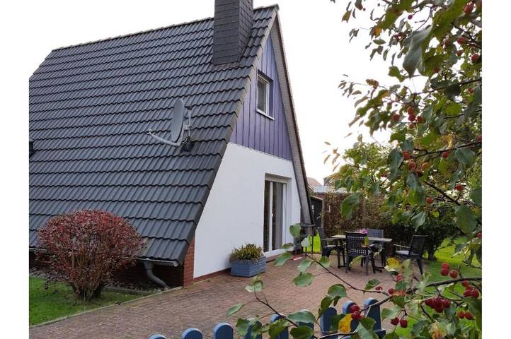 Ferienhaus für 4 Personen, mit Terrasse und Garten in Neuharlingersiel
