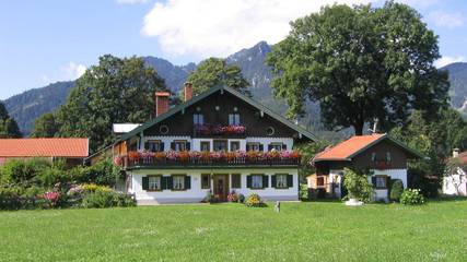 Ferienwohnung für 2 Personen, mit Terrasse und Garten sowie Sauna, mit Haustier in Lenggries