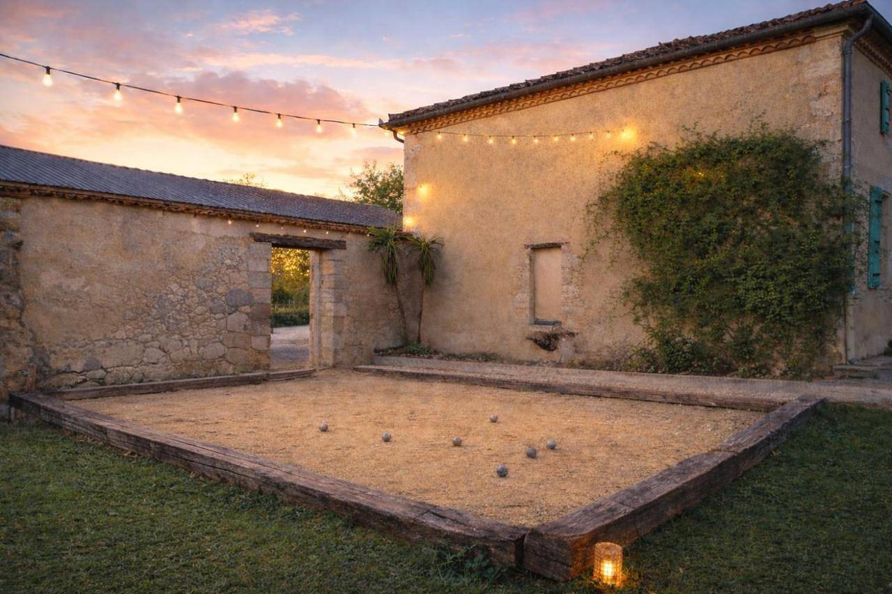 Magnifique gîte a la campagne avec jeux extérieurs et terrain de pétanque in Montréal (Gers), Gers