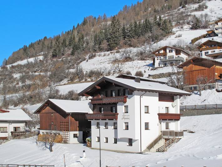 Location de vacances pour 4 personnes, avec jardin ainsi que balcon et sauna dans Tyrol