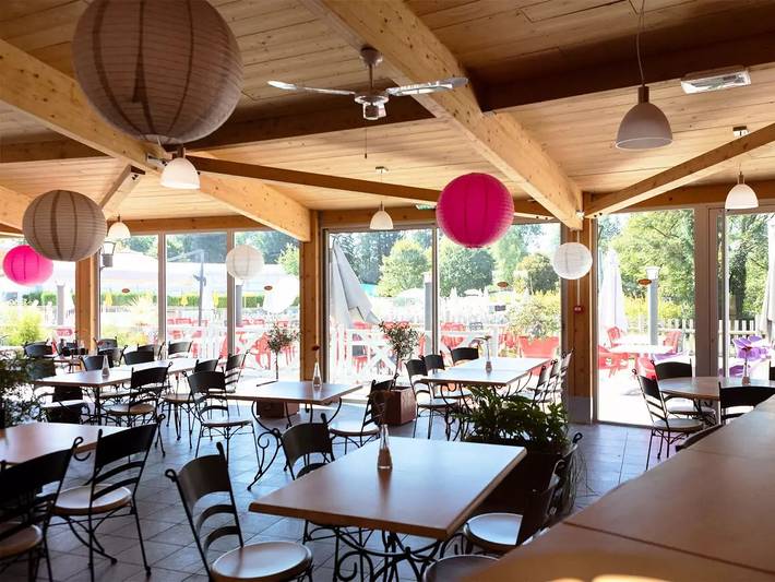 Camping pour 4 personnes, avec sauna et terrasse dans le Jura - 4