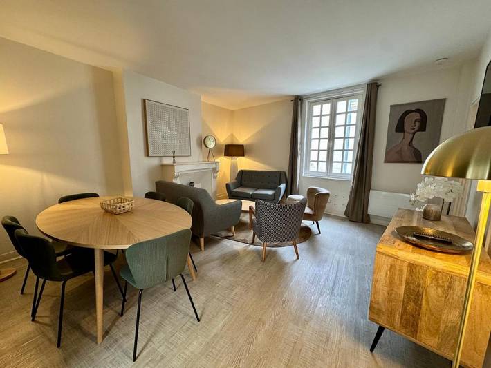 Gîte pour 6 personnes, avec jacuzzi et terrasse dans Château de Saumur - 2