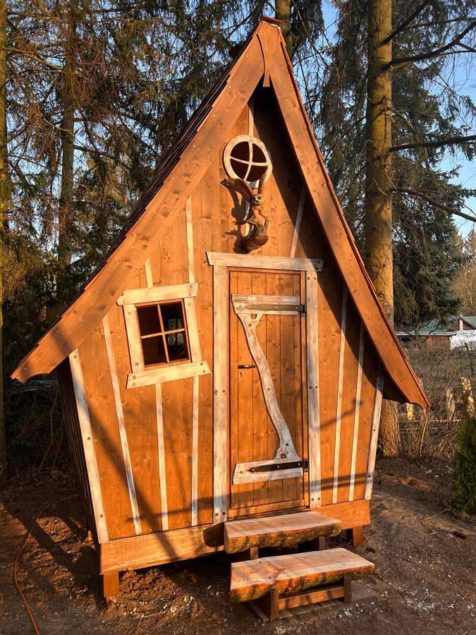 Märchenhütte- Campen am Wald und See in Neuruppin, Ruppiner Seenland