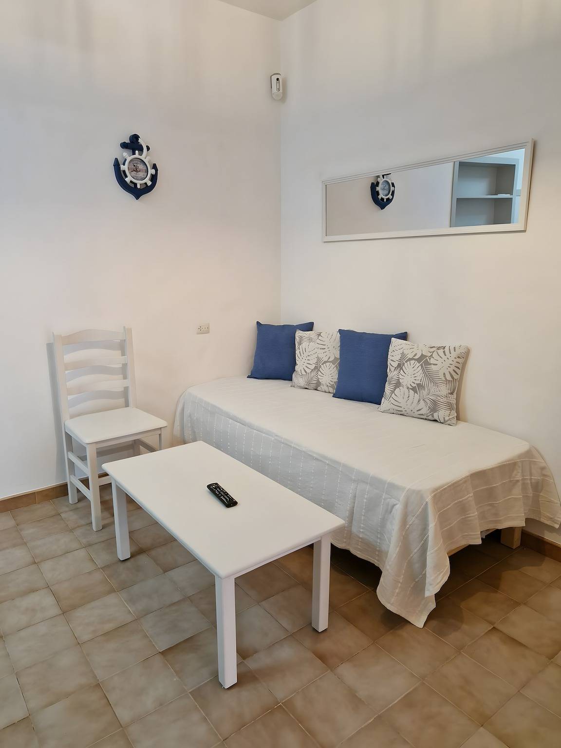 Apartamento entero, Bungalow 'Casita Torres  terraza privada, Wi-Fi y aire acondicionado in Formentera, Costa de Formentera