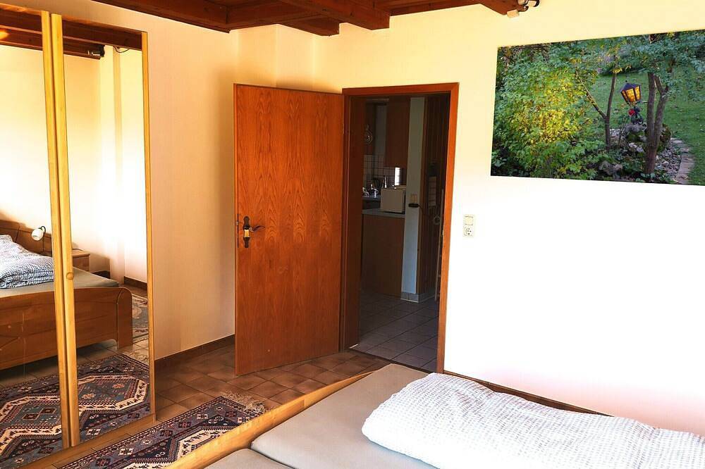 Ferienhaus mit 3 Schlafzimmer mit Garten und Doppelgarage für bis zu 6 Gäste in Kaltental, Bayerisch Schwaben