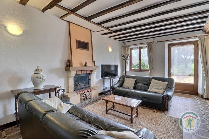 Gîte pour 6 personnes, avec piscine ainsi que jardin et terrasse à Mellé (Brittany) - 2