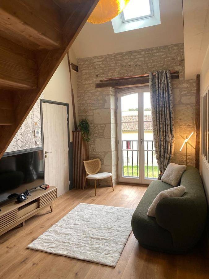 Maison d’hôte pour 2 personnes, avec Terrasse ainsi que Jardin et Vue à Mirebeau