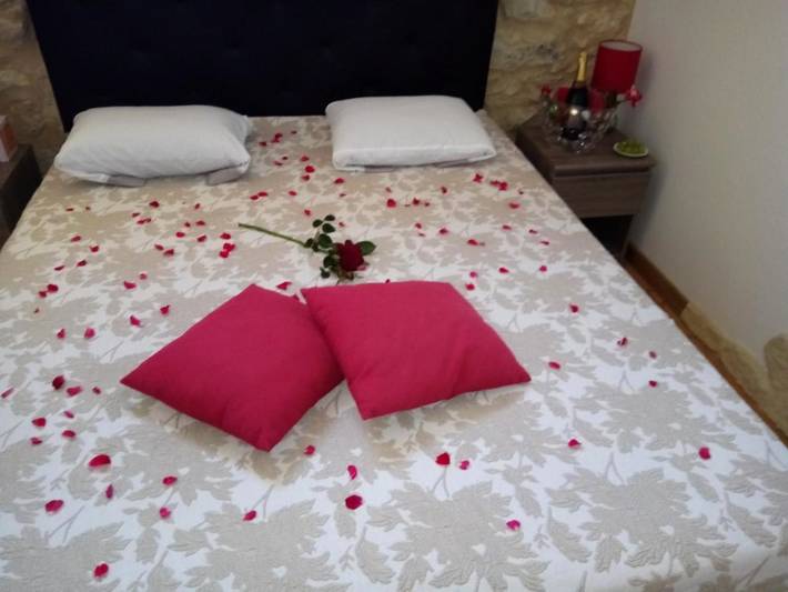 Chambre d’hôte pour 2 personnes, avec jardin ainsi que jacuzzi et terrasse en Dordogne - 3