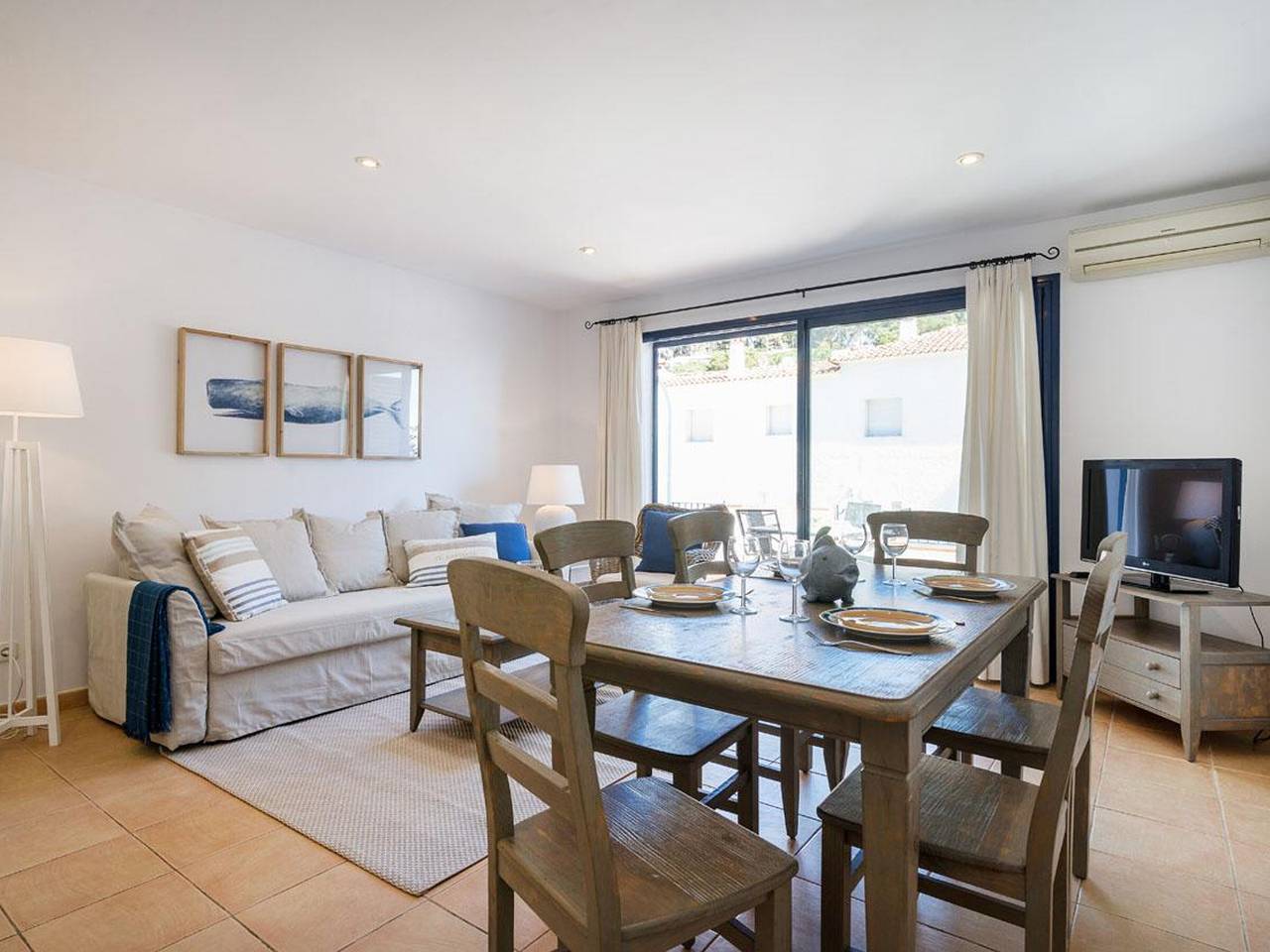 Apartamento entero, Apartamento Tamariu 30m Playa, Terraza, Aire acondicionado, Wifi in Platja de Tamariu (Palafrugell), Tamariu