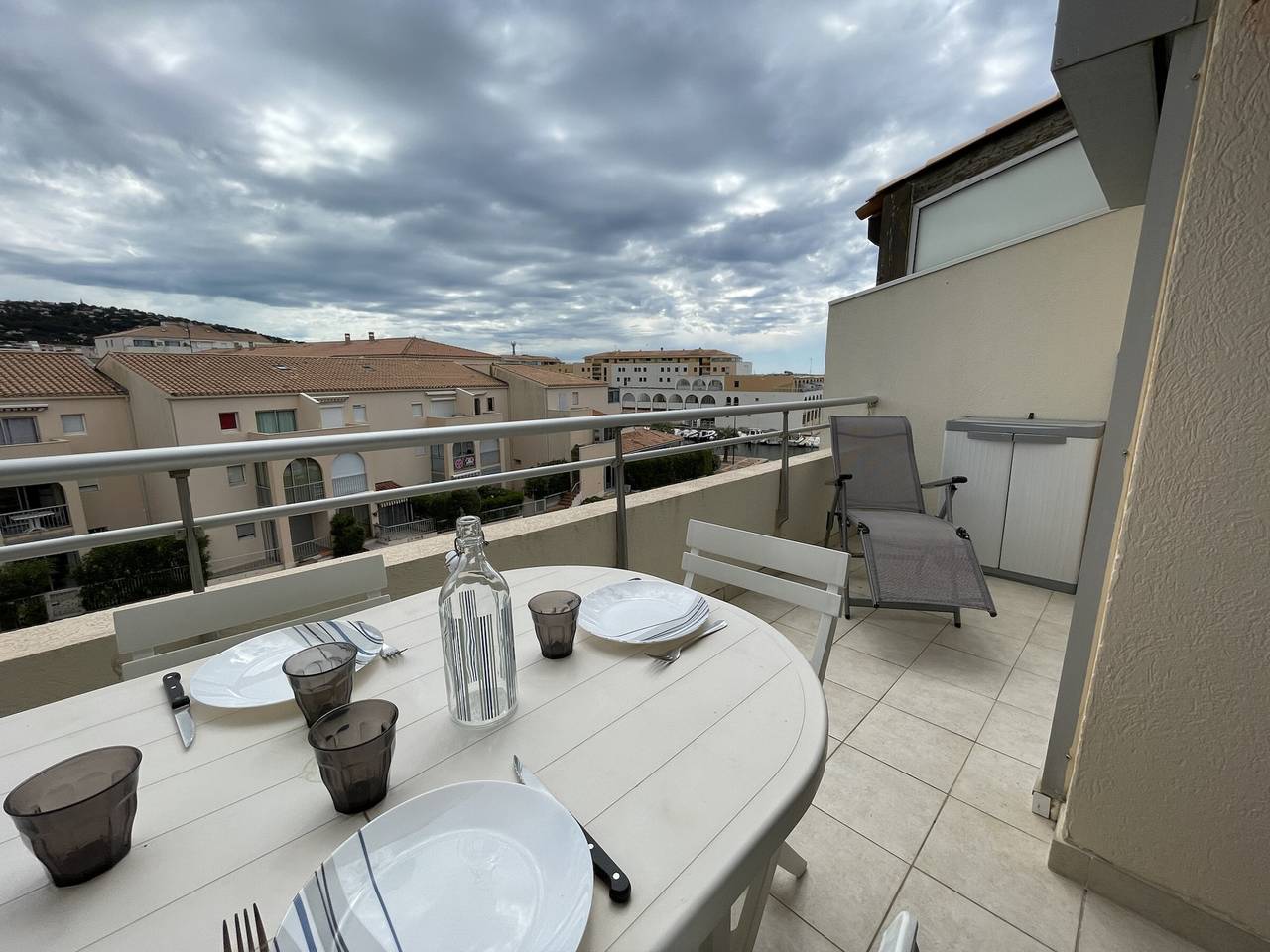 Appartement entier, Superbe 2 pièces mezzanine, près plage, parking inclus, animaux admis in Sète, Côte d'Améthyste