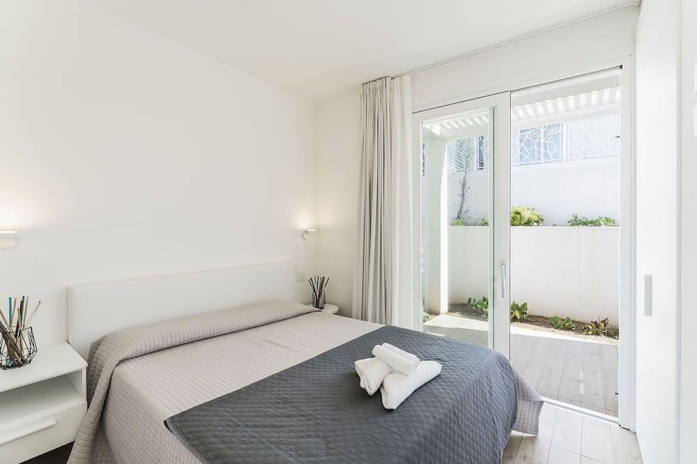 Apartamento entero, Bonito apartamento para 4 personas con piscina, Wifi, A/C, Tv, terraza y mascotas permitida in Spiaggia La Pelosa, Stintino