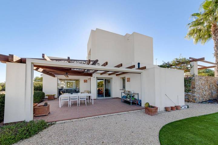 Casa rural para 6 personas, con Balcón y Terraza además de Jardín y Vistas en San Miguel de Salinas - 4