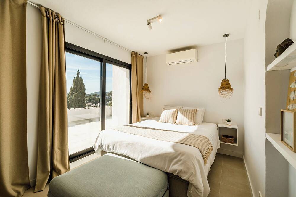 Casa Zita Mar - Ibiza style villa, strand vlakbij & magisch zicht in Cala Llonga, Santa Eulària des Riu