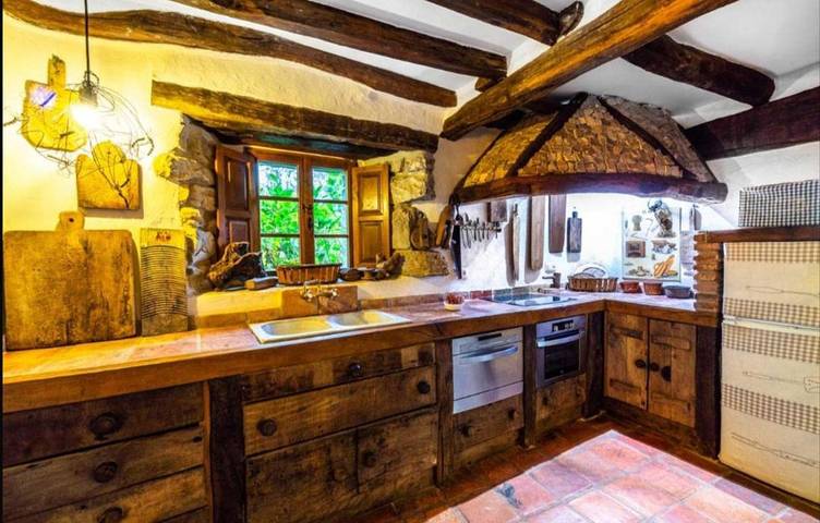 Casa de vacaciones para 4 personas, con Balcón y Terraza además de Jardín y Sauna en Valle del Miera