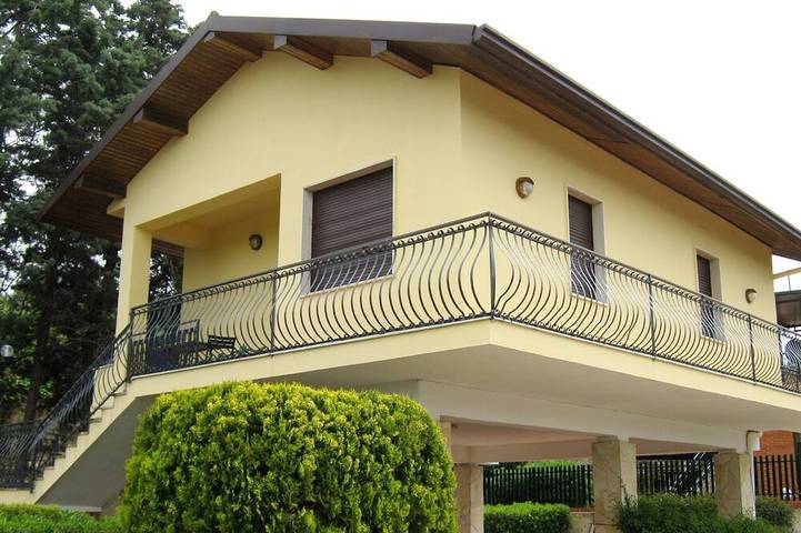 Ferienhaus für 5 Personen, mit Balkon und Garten