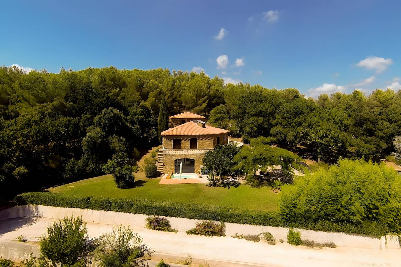 Bed and Breakfast 'Chambre Nature' con piscina, giardino condivisi e Wi-Fi in Hyeres, Parco nazionale di Port-Cros