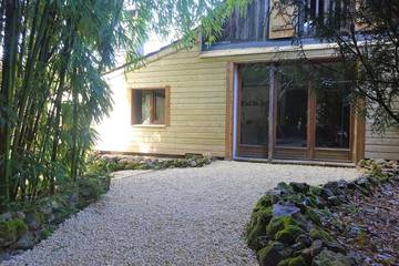 Gîte pour 5 personnes, avec piscine ainsi que jardin et terrasse à Les Eyzies-de-Tayac-Sireuil